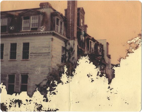 Σκηνές από το 2011